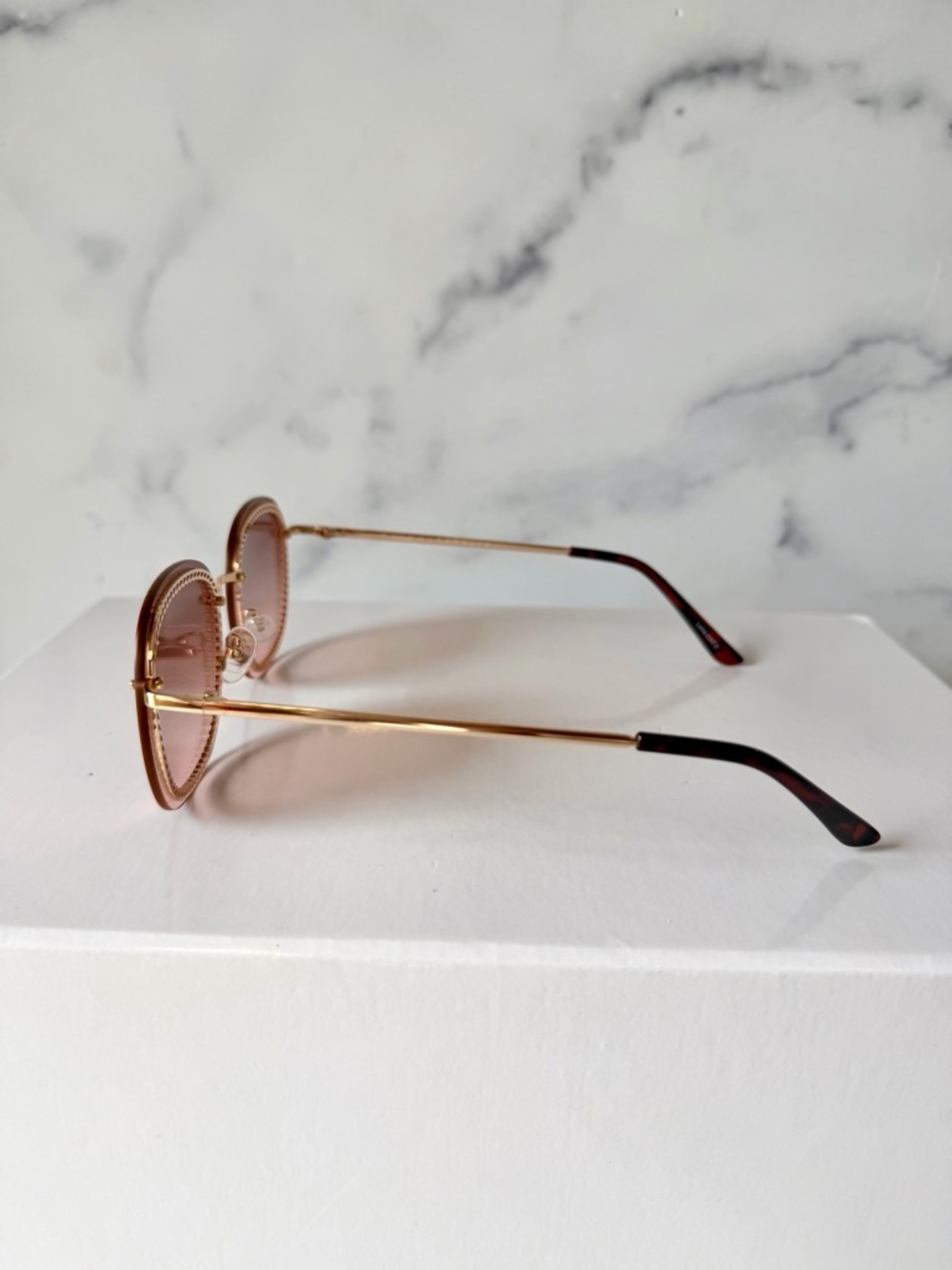 Quay Australia Jezabell Chain Sunglasses Gold Brown Rimless Round Women - Picture 2 of 9